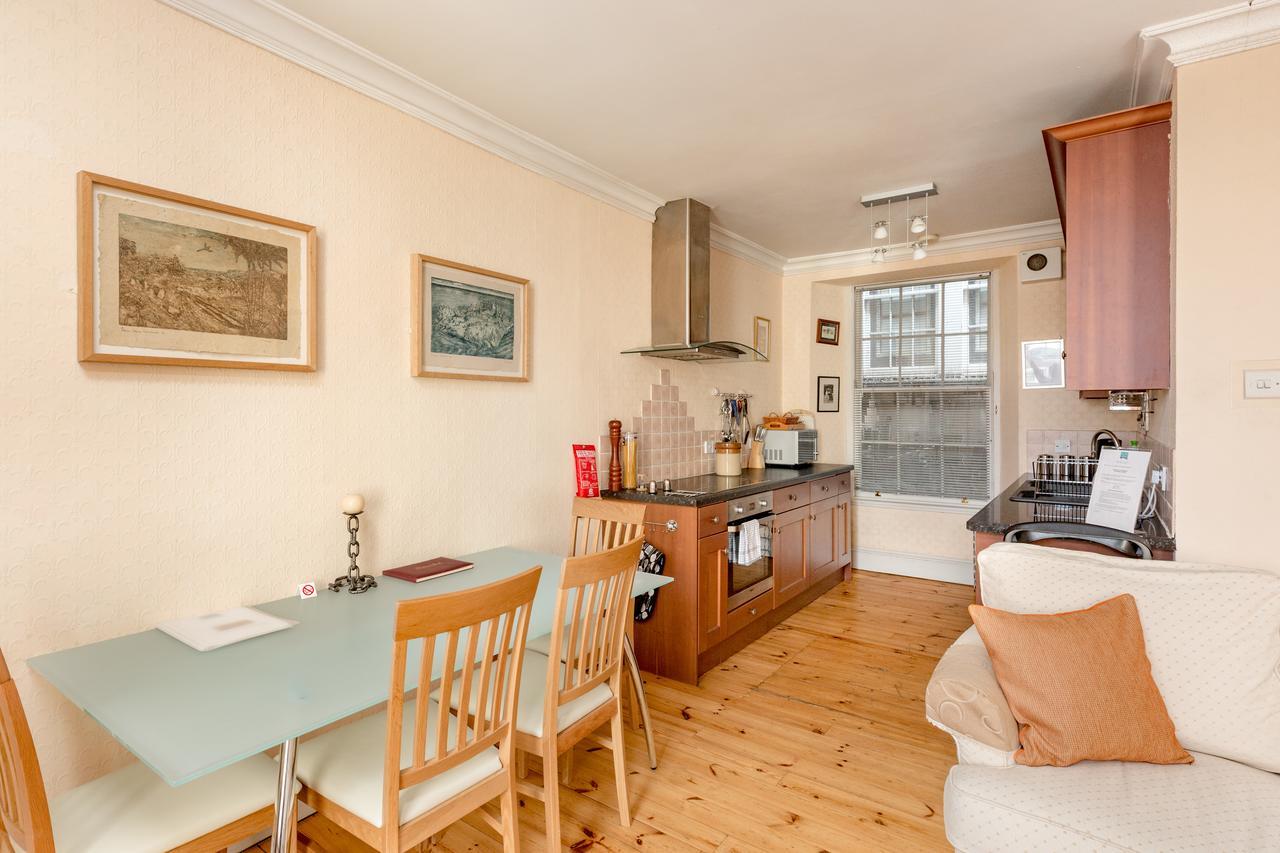 Silver Lining-Royal Mile Apartments Единбург Екстериор снимка